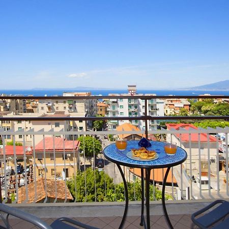 Amore Rentals - Appartamento Cielomare Sorrento Dış mekan fotoğraf