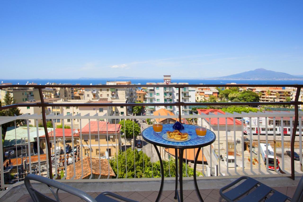 Amore Rentals - Appartamento Cielomare Sorrento Dış mekan fotoğraf